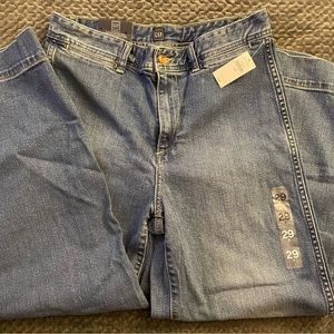 NWT cropped Gap wide leg jeans.  Size 29/8 with 26” inseam
